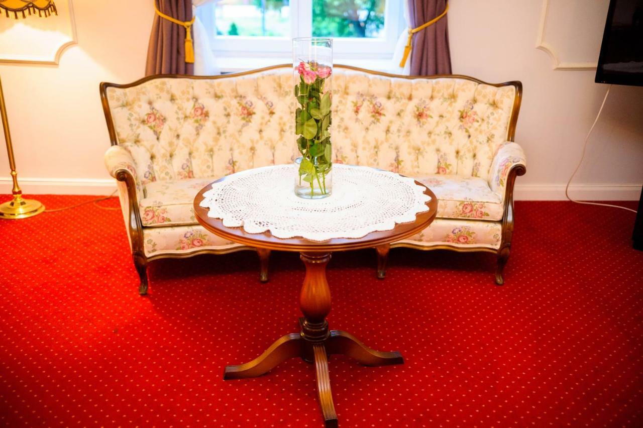 Hotel Dwór Sójki Kültér fotó