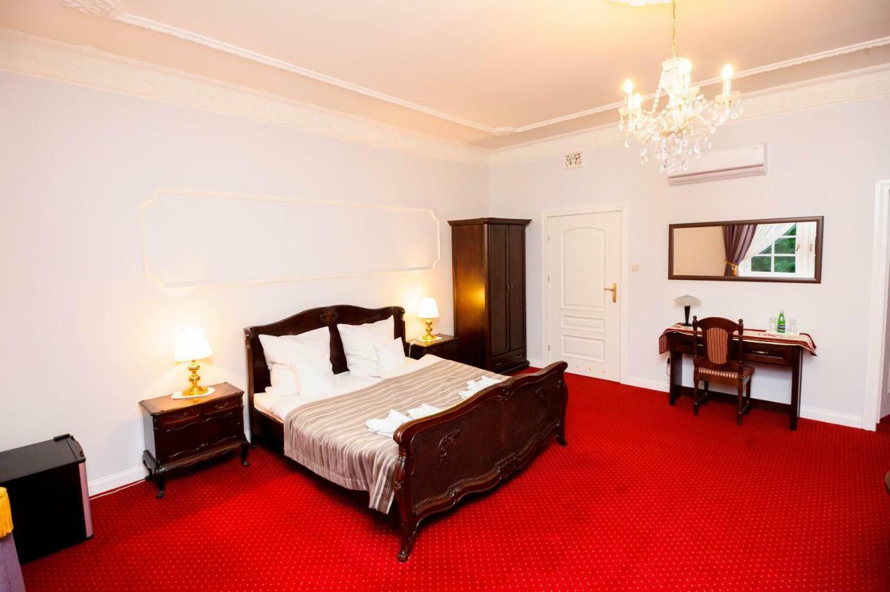 Hotel Dwór Sójki Kültér fotó
