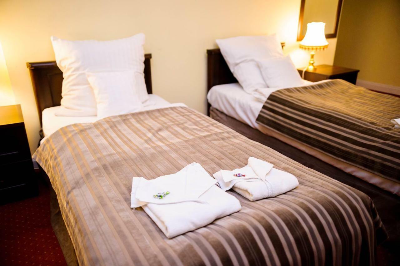 Hotel Dwór Sójki Kültér fotó
