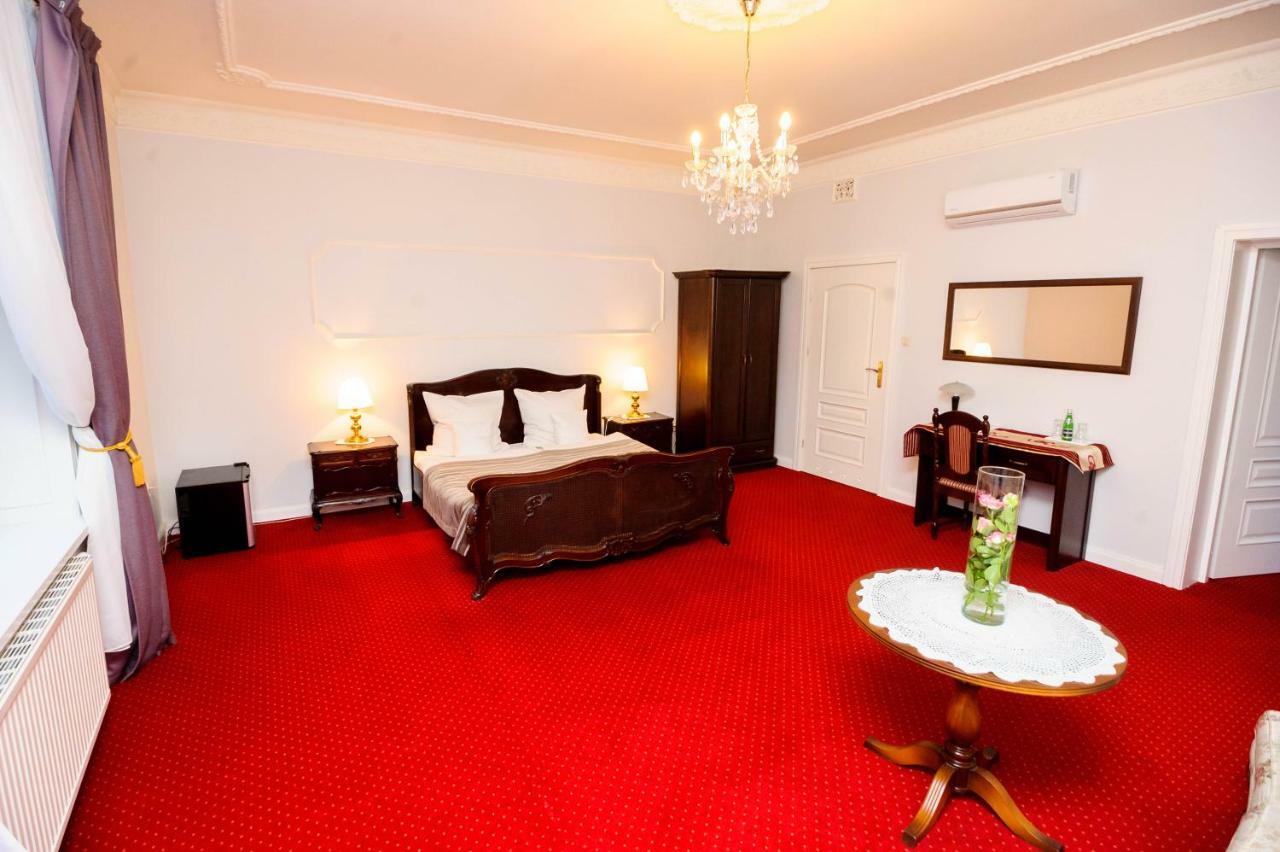 Hotel Dwór Sójki Kültér fotó